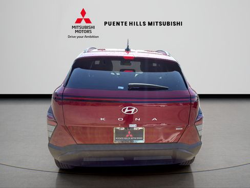 Used 2024 Hyundai Kona SEL AWD/4WD image 6