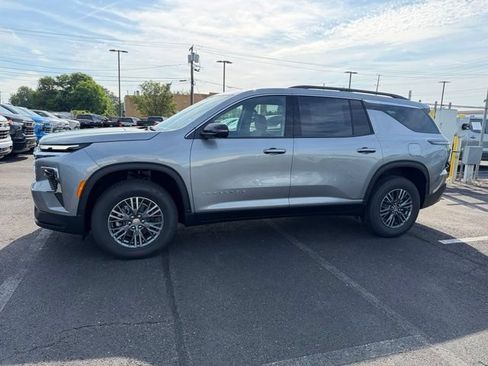 New 2026 Chevrolet Traverse LT w/ Driver Confidence Package FWD image 5