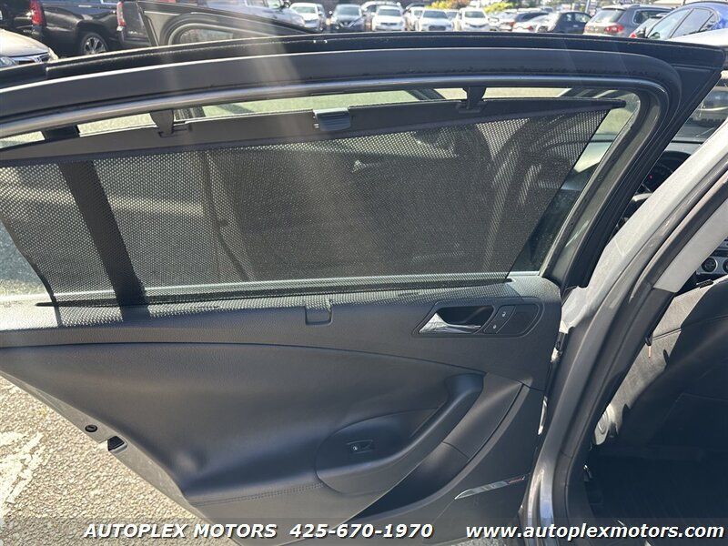 Used 2008 Volkswagen Passat VR6 FWD image 22
