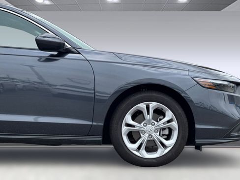 Certified 2025 Honda Accord LX image 33