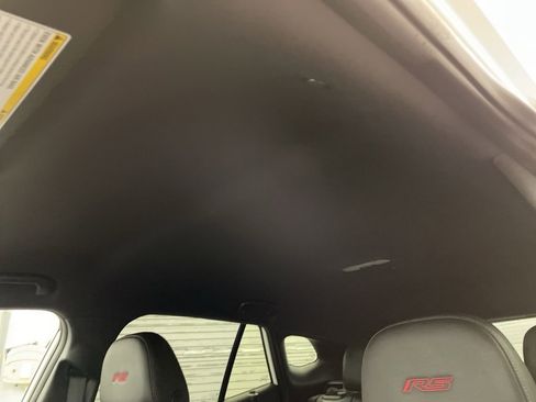Used 2024 Chevrolet Trax RS FWD image 18