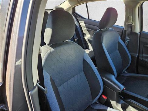 Used 2025 Nissan Versa SV image 20