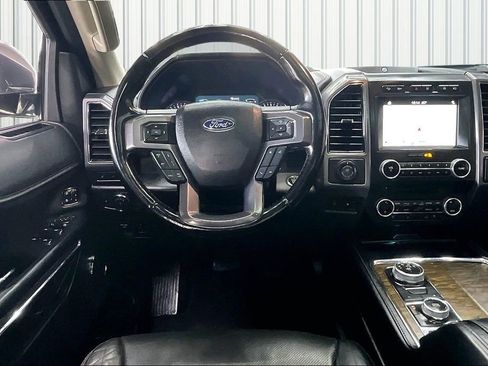 Used 2018 Ford Expedition Max Platinum AWD/4WD image 8