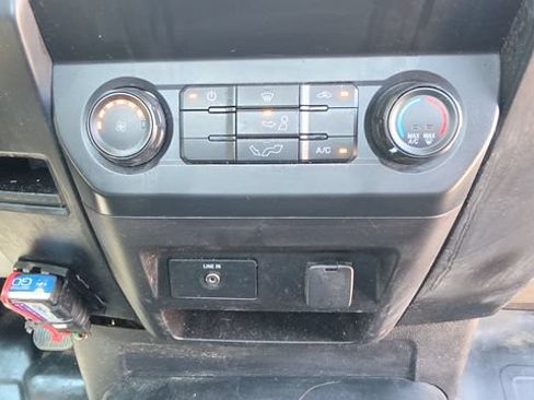 Used 2018 Ford F150 XL w/ Trailer Tow Package w/101A RWD image 11