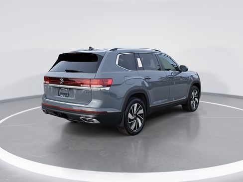 New 2026 Volkswagen Atlas SEL image 3
