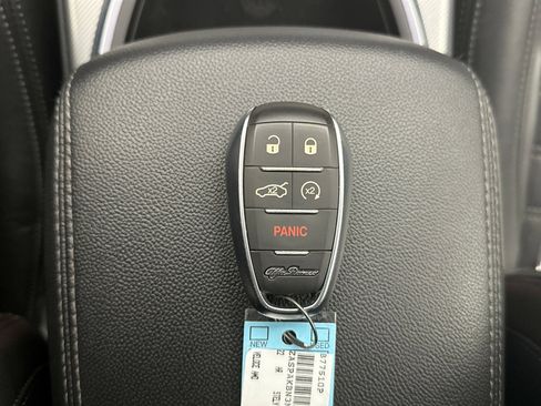 Used 2022 Alfa Romeo Stelvio Veloce AWD/4WD image 10