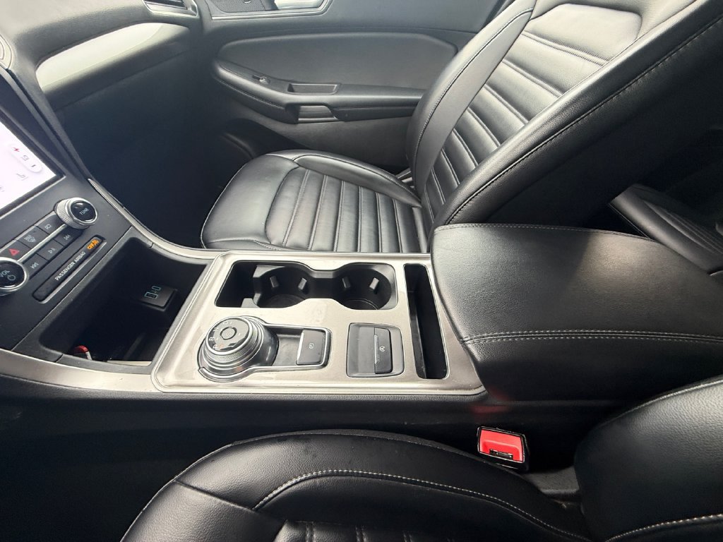 Used 2024 Ford Edge SEL AWD/4WD image 30