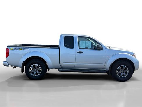 Used 2019 Nissan Frontier Desert Runner image 6