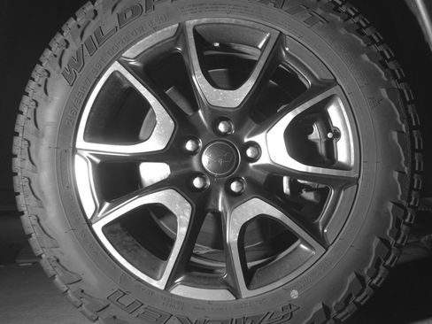 Used 2025 Jeep Compass Trailhawk AWD/4WD image 13