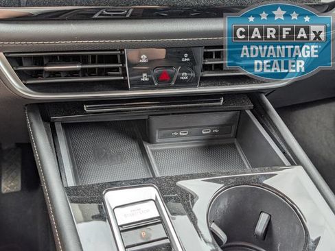Used 2024 Volkswagen Atlas Cross Sport SE AWD/4WD image 8
