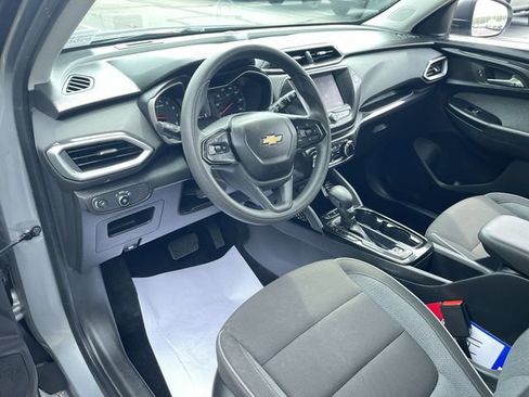 Used 2023 Chevrolet TrailBlazer LS FWD image 10