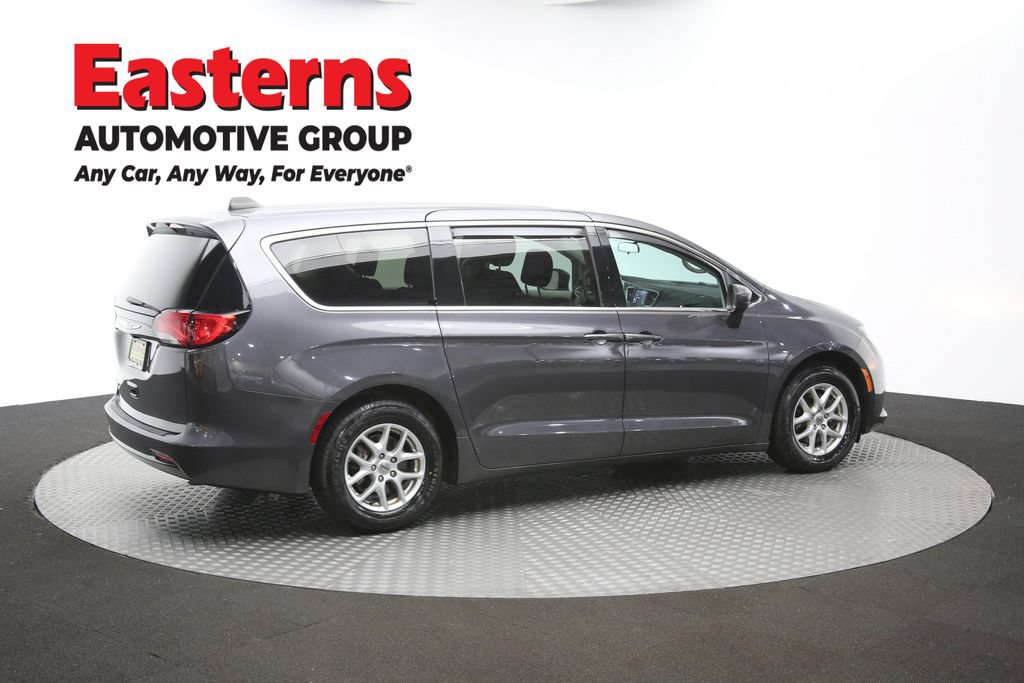Used 2022 Chrysler Voyager LX FWD image 43