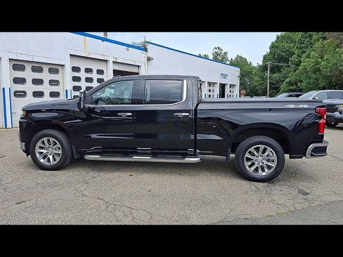 Certified 2021 Chevrolet Silverado 1500 LTZ w/ Technology Package AWD/4WD image 5