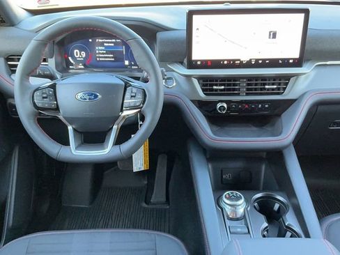 New 2026 Ford Explorer ST-Line w/ ST-Line Street Pack AWD/4WD image 15