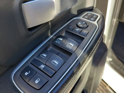 Used 2024 RAM 2500 Big Horn image 32