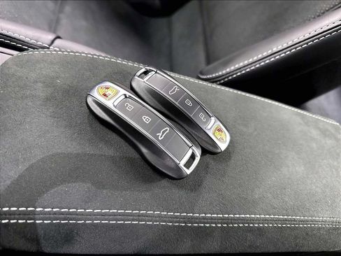 Used 2026 Porsche 911 GT3 RWD image 37