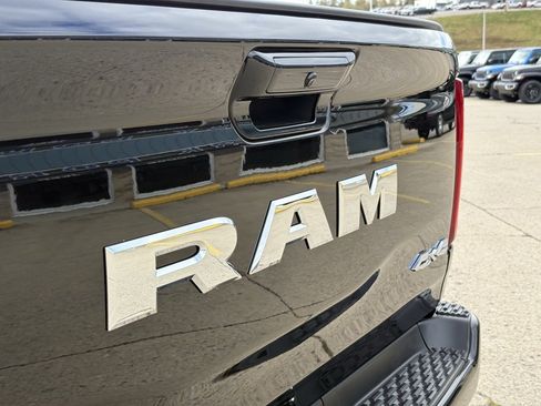New 2026 RAM 1500 Big Horn AWD/4WD image 14