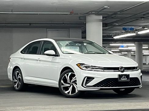 New 2026 Volkswagen Jetta SEL FWD image 2