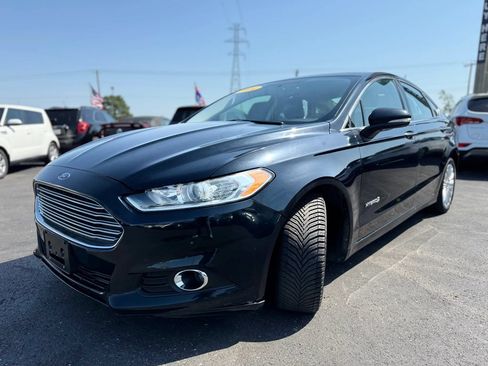 Used 2014 Ford Fusion SE w/ Equipment Group 502A FWD image 7