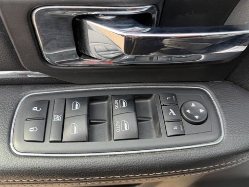 Used 2018 RAM 2500 Laramie image 16