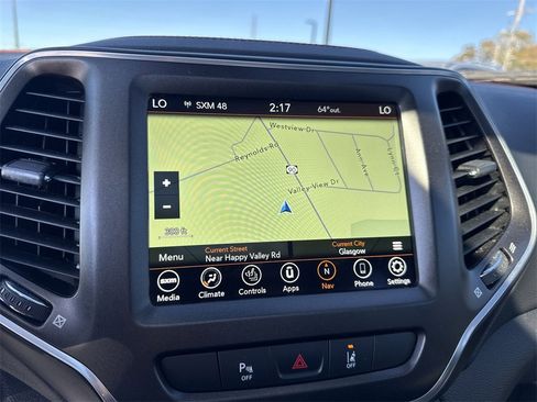 Used 2022 Jeep Cherokee Trailhawk w/ Sun, Sound & Nav Group image 18