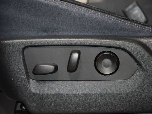 Used 2022 Chevrolet Silverado 1500 High Country w/ High Country Premium Package image 38