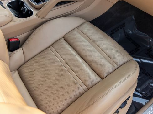 Certified 2023 Porsche Cayenne S image 50