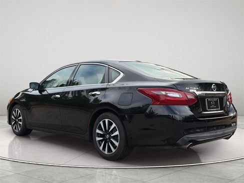 Used 2018 Nissan Altima 2.5 SV image 17