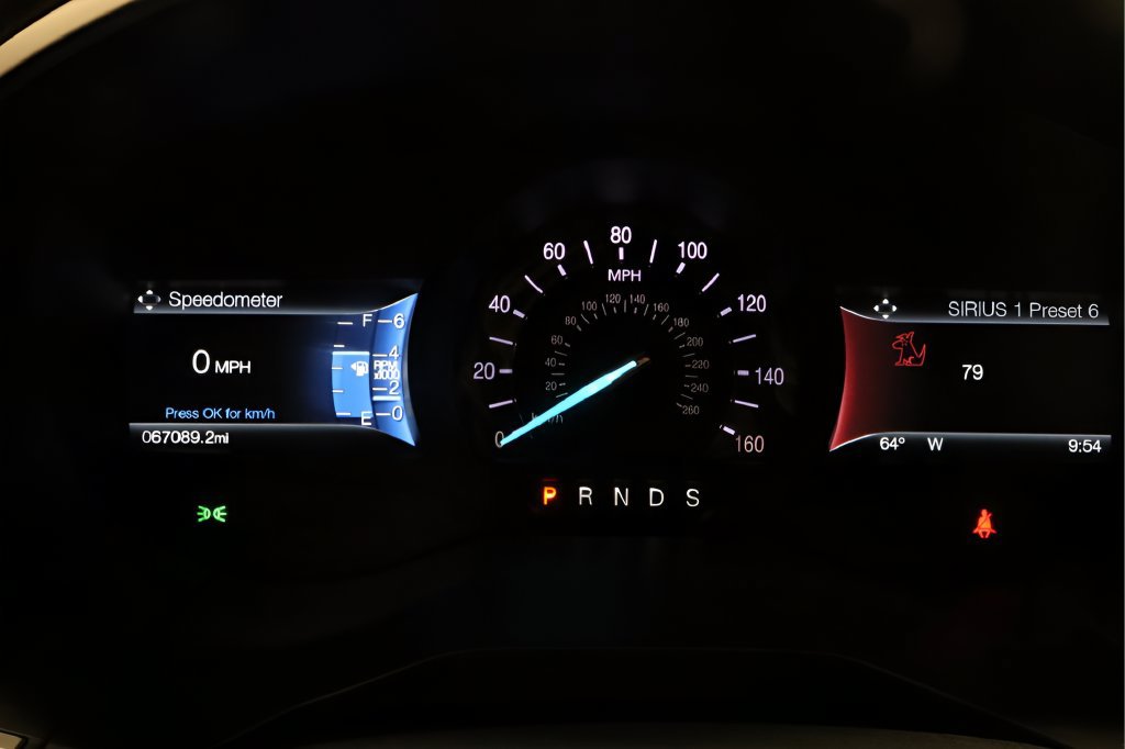 Used 2018 Ford Edge SEL w/ Equipment Group 201A AWD/4WD image 18