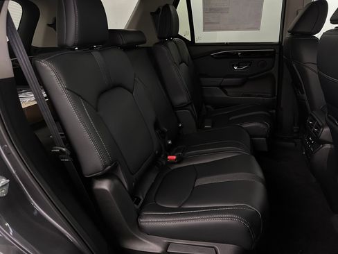 New 2025 Honda Pilot EX-L image 33