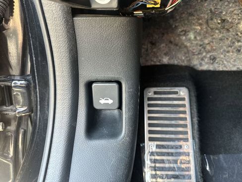 Used 2017 Honda Accord Sport image 21