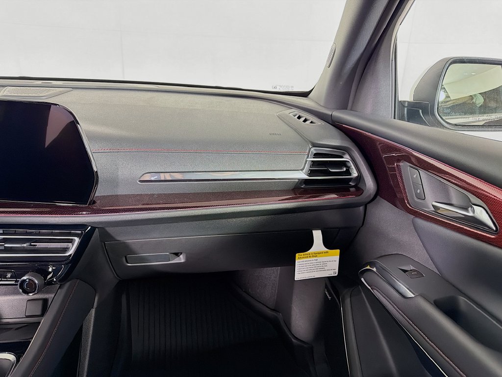 New 2026 Chevrolet Traverse RS w/ LPO, Floor Liner Package AWD/4WD image 21