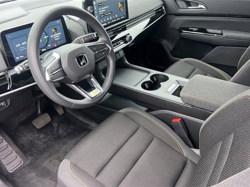 Used 2024 Honda Prologue EX image 12