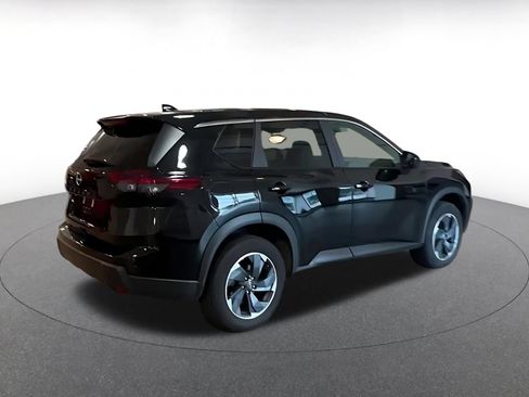 Used 2025 Nissan Rogue SV FWD image 14