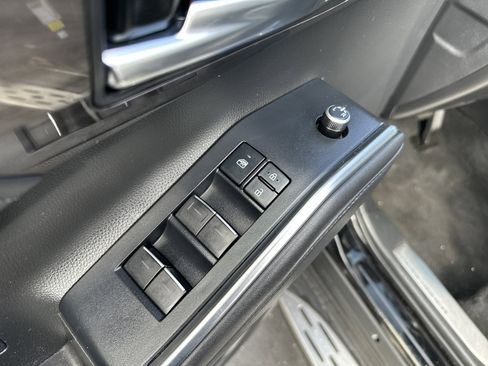 Used 2022 Toyota Highlander Platinum image 15