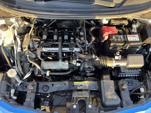 Used 2020 Nissan Versa S image 36