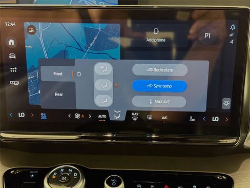 Used 2025 Ford Expedition Platinum image 18