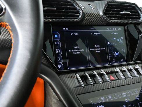 Used 2024 Lamborghini Urus S AWD/4WD image 27