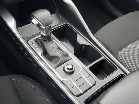 Used 2023 Kia Sorento LX image 21