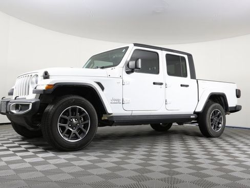 Used 2020 Jeep Gladiator Overland image 1