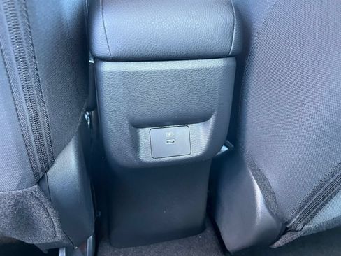 Used 2025 Nissan Versa SV FWD image 22