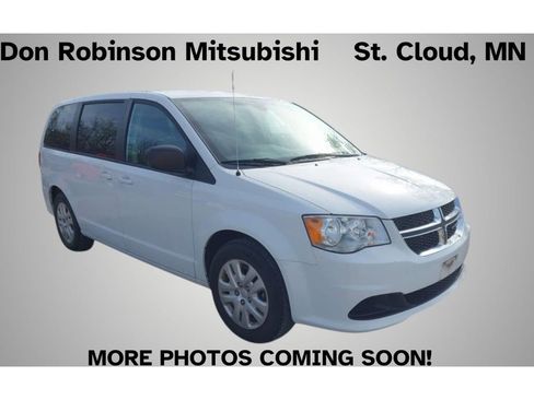 Used 2018 Dodge Grand Caravan SE w/ UConnect Hands-Free Group FWD image 1