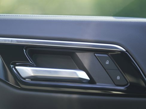 New 2025 Chevrolet Tahoe LS AWD/4WD image 16