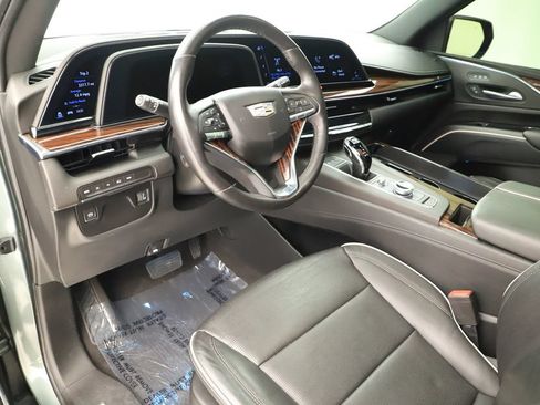 Used 2023 Cadillac Escalade ESV Premium Luxury AWD/4WD image 15