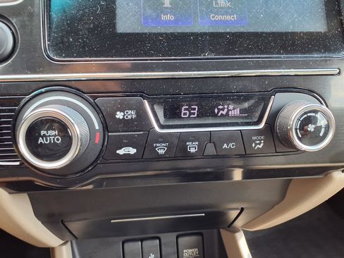 Used 2015 Honda Civic SE image 7