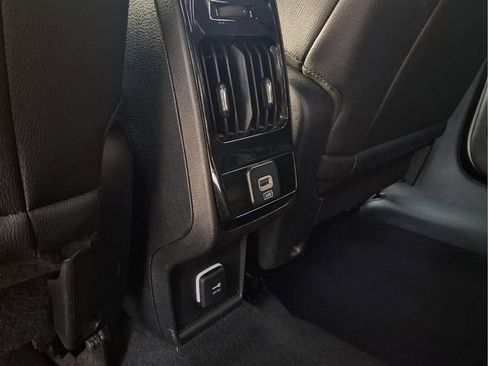 Used 2024 Jeep Compass Latitude AWD/4WD image 21
