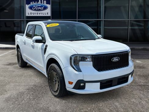 Used 2025 Ford Maverick Lobo AWD/4WD image 1