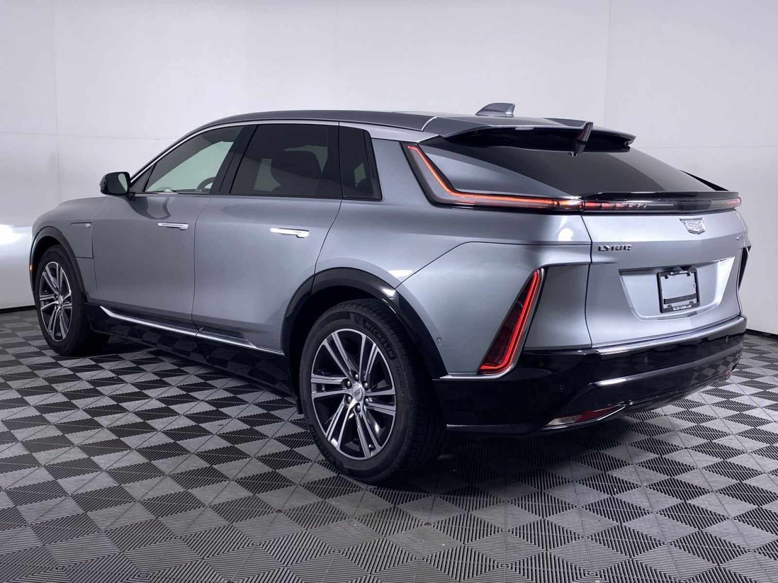 Certified 2024 Cadillac Lyriq Luxury RWD image 18
