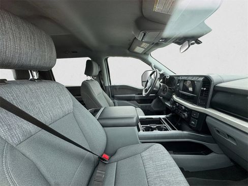 Certified 2024 Ford F350 XLT w/ FX4 Off-Road Package image 11