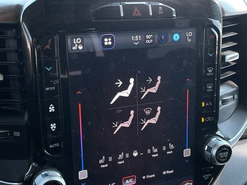 Used 2024 RAM 2500 Laramie AWD/4WD image 17